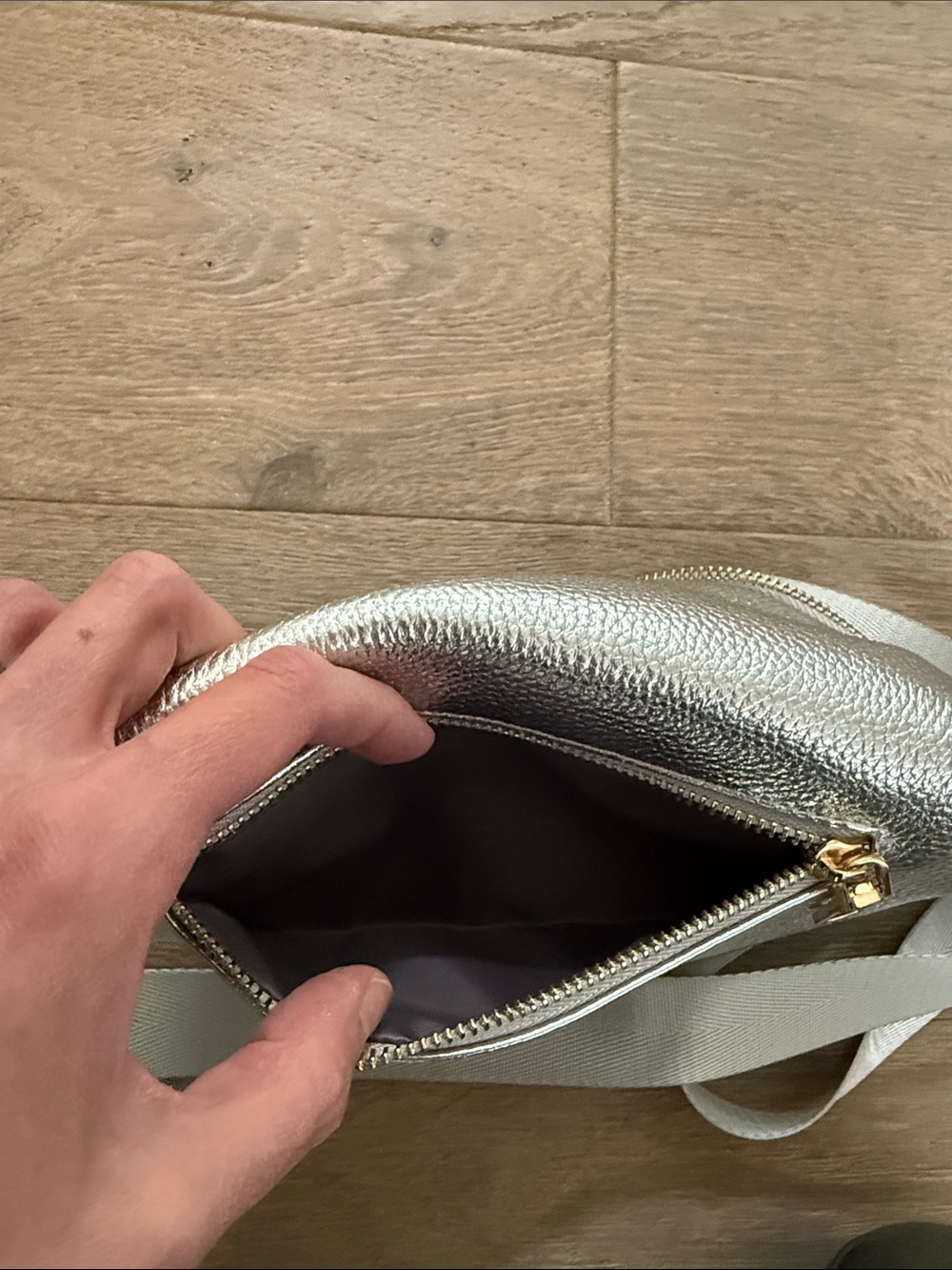 Pom Pom London Bum Bag Metallic Silver - Picture 6 of 7